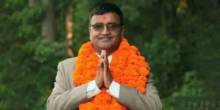 The current image has no alternative text. The file name is: Daldldhura-1-1-Khagraj-Bhatta-PA.jpg
