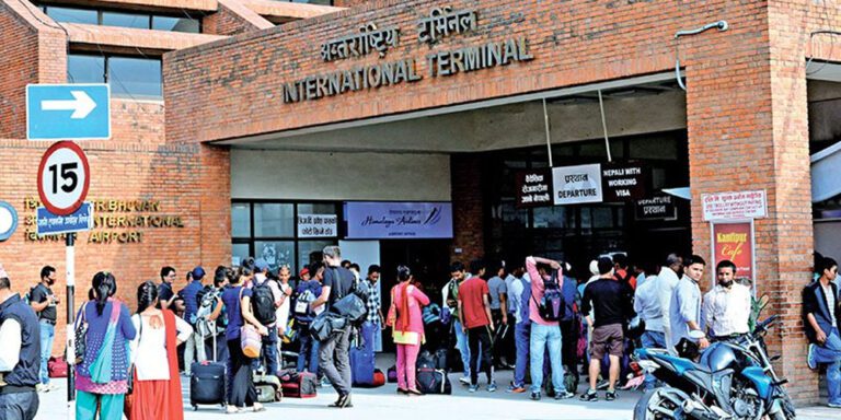 The current image has no alternative text. The file name is: airport-international.jpg