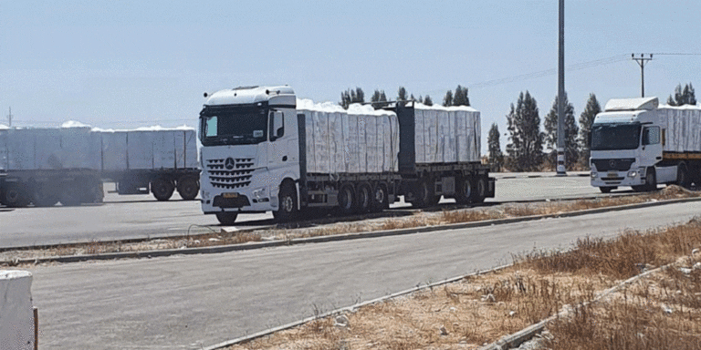 The current image has no alternative text. The file name is: Gaja-1.gif