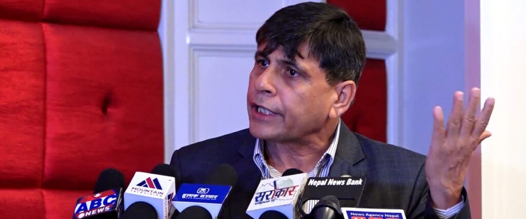 घनश्याम पक्षीय नेताहरूले निर्वाचन आयोगमा दिए दल दर्ताको निवेदन