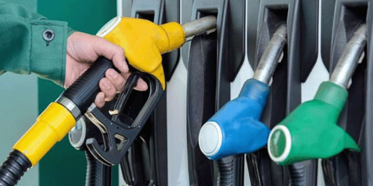 The current image has no alternative text. The file name is: petrole-oil.gif