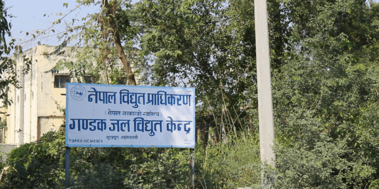 The current image has no alternative text. The file name is: bidhuta.gif