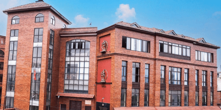 The current image has no alternative text. The file name is: dursachar.gif