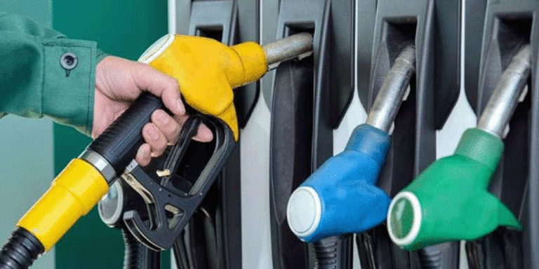 The current image has no alternative text. The file name is: petrole.gif