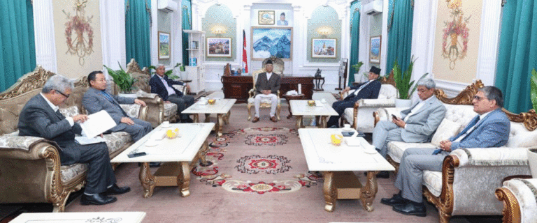 The current image has no alternative text. The file name is: chalphal-4.gif