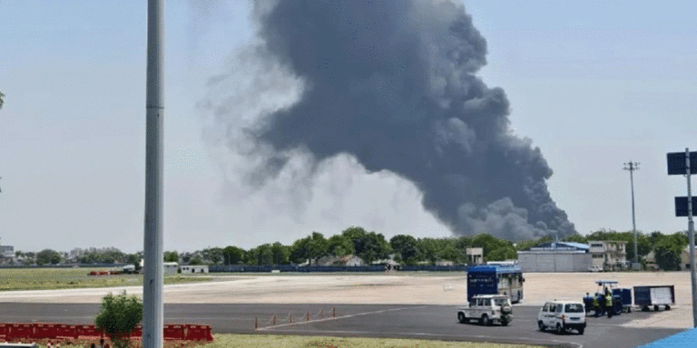 The current image has no alternative text. The file name is: india-5.gif