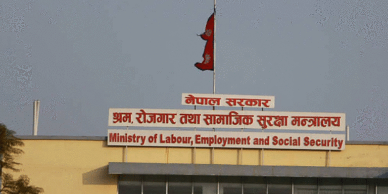 The current image has no alternative text. The file name is: matralay.gif