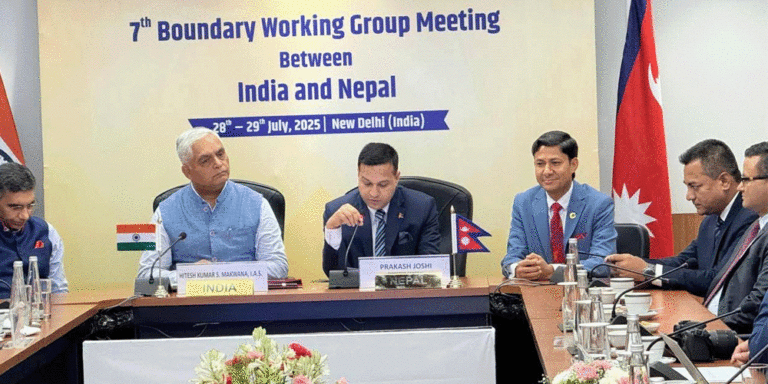 The current image has no alternative text. The file name is: nepal-india-1.gif
