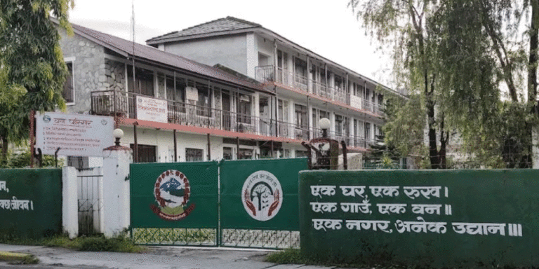 The current image has no alternative text. The file name is: pokhara-1.gif