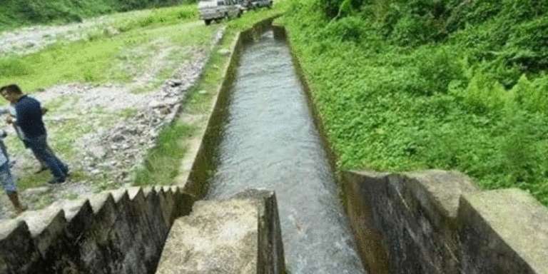 The current image has no alternative text. The file name is: sichaie.gif