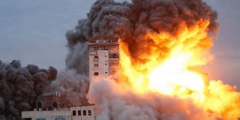 The current image has no alternative text. The file name is: war-2.gif