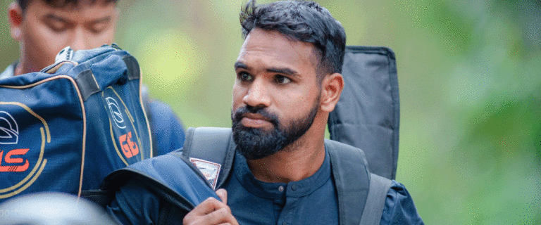 The current image has no alternative text. The file name is: aalam.gif