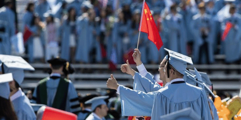 The current image has no alternative text. The file name is: chaines-student.gif