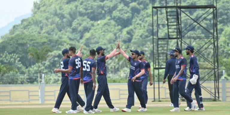 The current image has no alternative text. The file name is: cricket-3.jpg