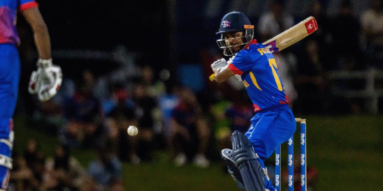 The current image has no alternative text. The file name is: cricket-8.gif