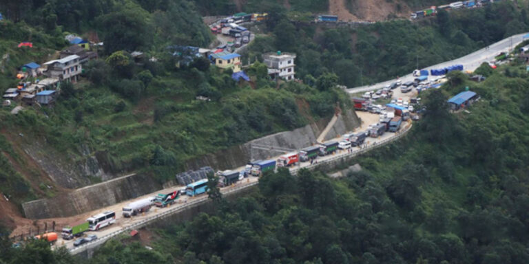 The current image has no alternative text. The file name is: dhading-nagdhunga-sadak-abarudda.jpg