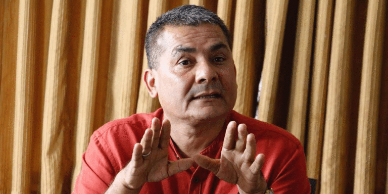 The current image has no alternative text. The file name is: durga-1.gif