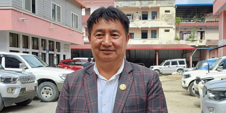 The current image has no alternative text. The file name is: lama-1.gif