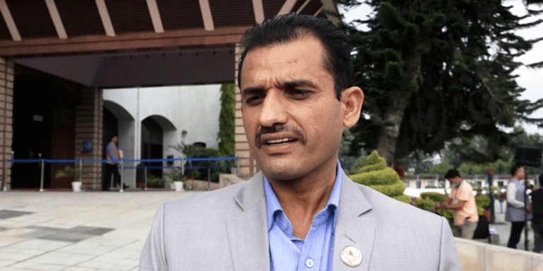 The current image has no alternative text. The file name is: madhab-sapkota-1.gif