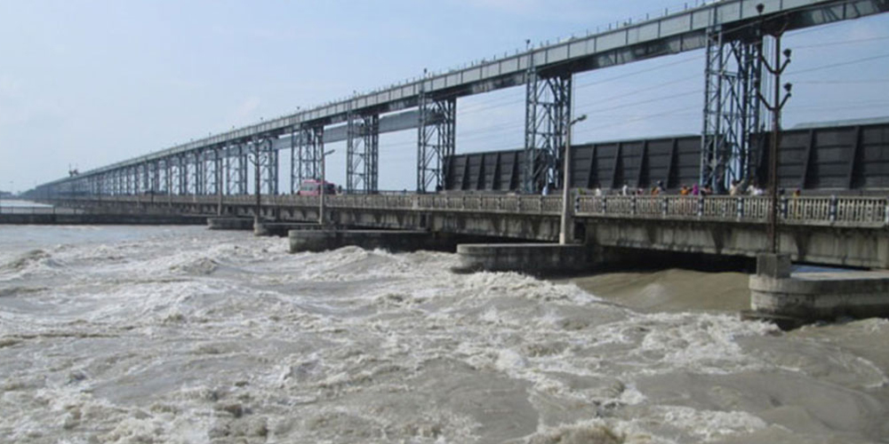 महाकालीको बनबासा पुलमा चार पांग्रे सवारीसाधन आवतजावतमा रोक - www.drishtinews.com