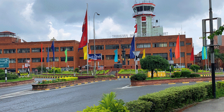 The current image has no alternative text. The file name is: tu-airport.gif