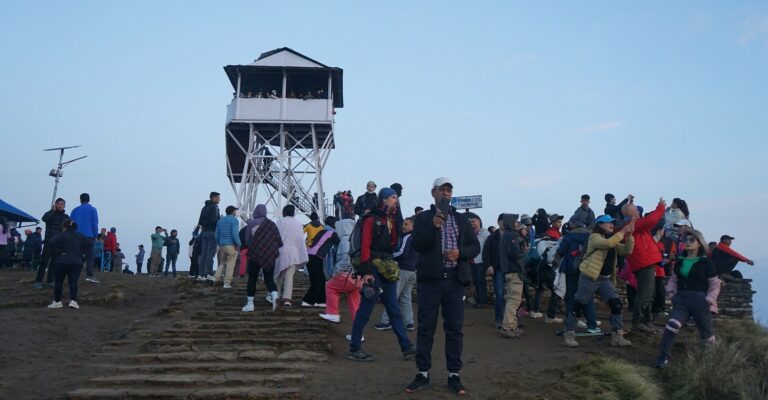 The current image has no alternative text. The file name is: Annapurna-tourism-Place-income-1.jpg