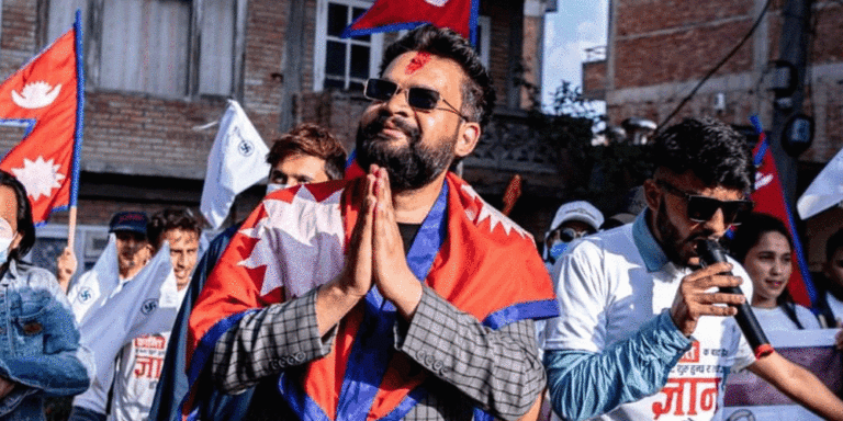 The current image has no alternative text. The file name is: balen.gif