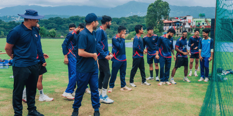 The current image has no alternative text. The file name is: cricket-2.gif