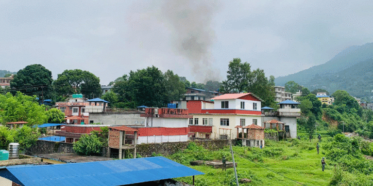 The current image has no alternative text. The file name is: dhading.gif