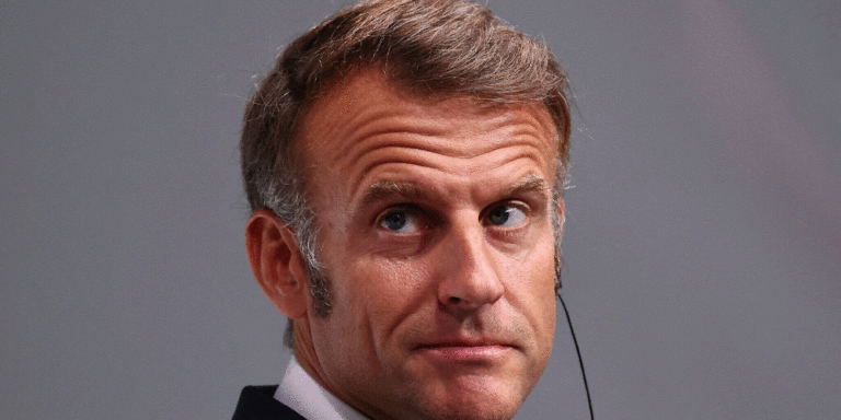 The current image has no alternative text. The file name is: france.gif