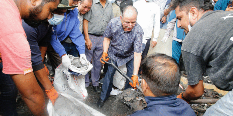 The current image has no alternative text. The file name is: prachand-3.gif