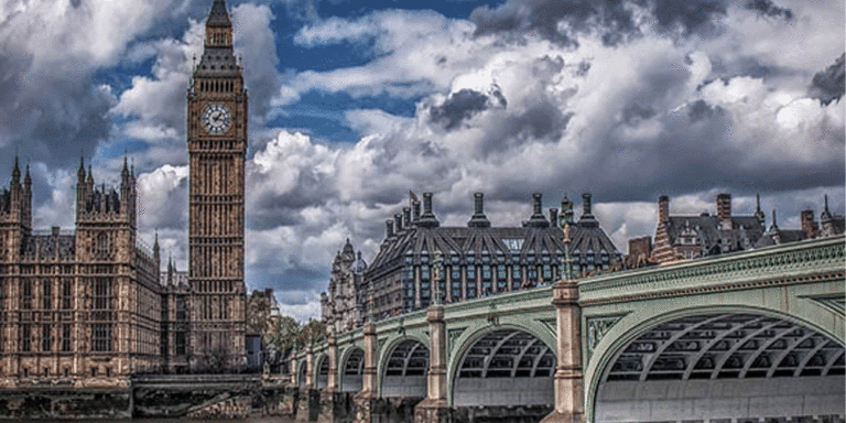 The current image has no alternative text. The file name is: uk.gif