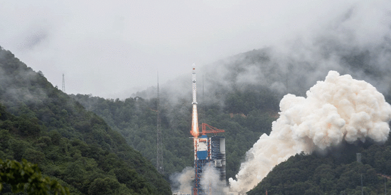 The current image has no alternative text. The file name is: upgarha.gif