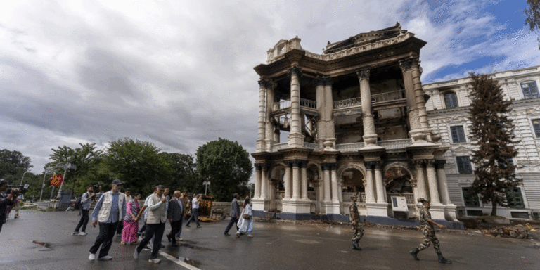The current image has no alternative text. The file name is: yamale-neta.gif
