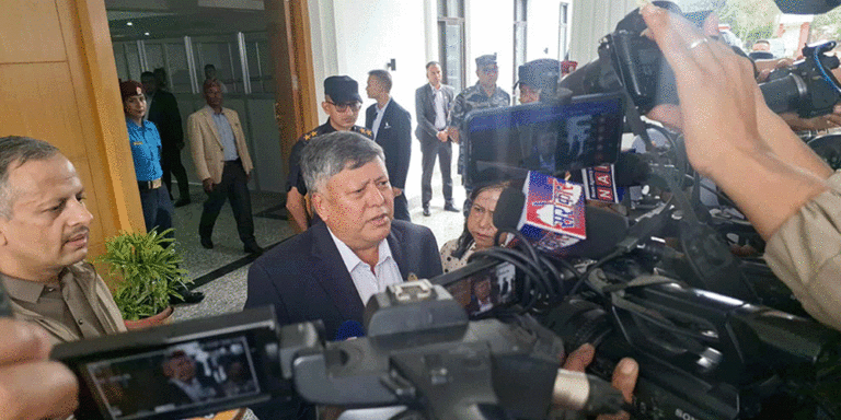 The current image has no alternative text. The file name is: bigay.gif