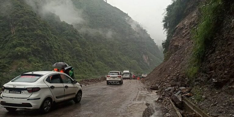 The current image has no alternative text. The file name is: chitwan.jpg