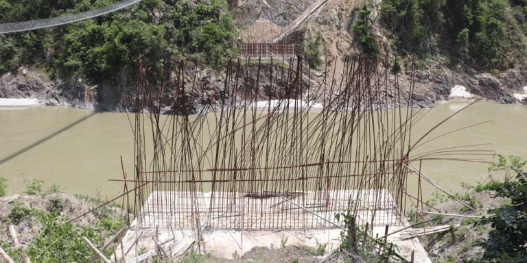 The current image has no alternative text. The file name is: dhudakoshi.gif