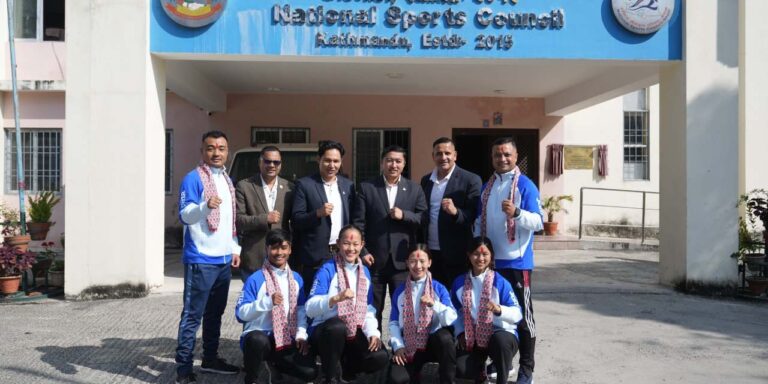 The current image has no alternative text. The file name is: karate.jpg