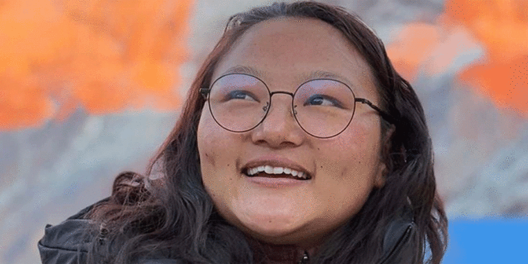 The current image has no alternative text. The file name is: mantrima-nam.gif