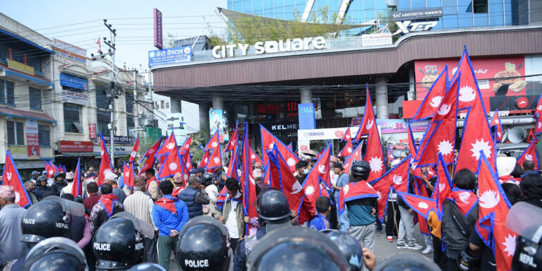 The current image has no alternative text. The file name is: rajabadi.jpg