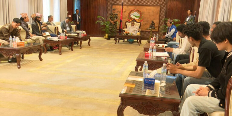 The current image has no alternative text. The file name is: susila-3.jpg