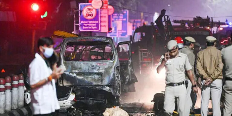 The current image has no alternative text. The file name is: delhi_bisfot.jpg