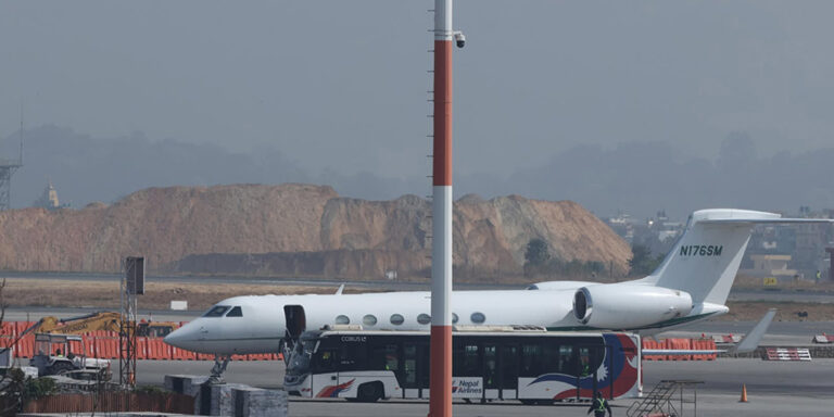 The current image has no alternative text. The file name is: deport.jpg