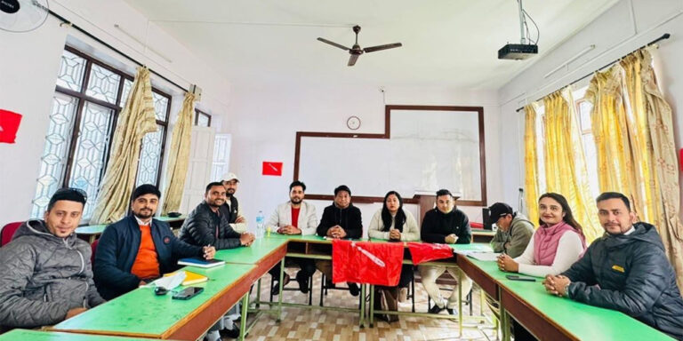 The current image has no alternative text. The file name is: kadayari.jpg