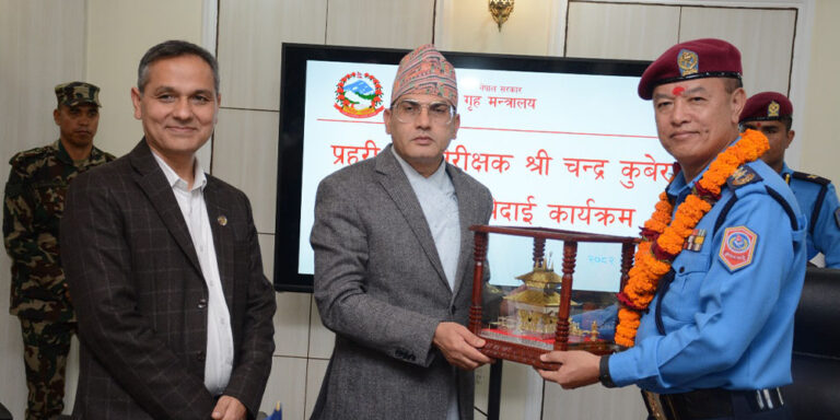 The current image has no alternative text. The file name is: khapung_bidai.jpg