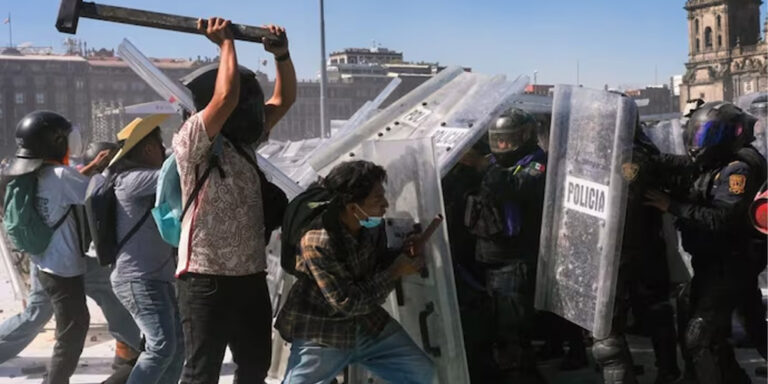 The current image has no alternative text. The file name is: mexico_genz.jpg