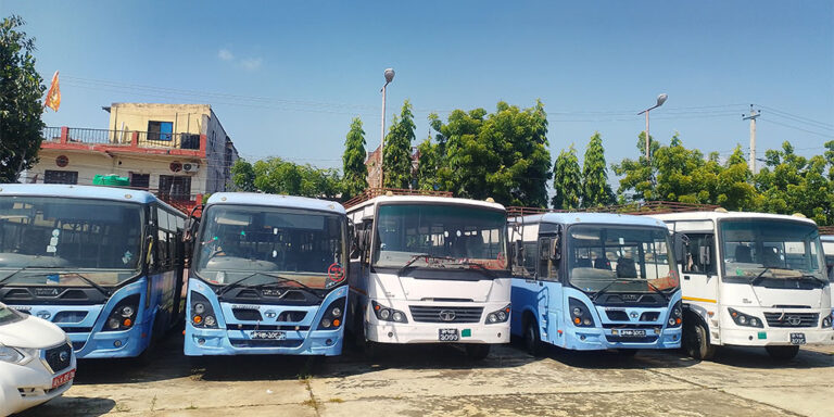 The current image has no alternative text. The file name is: nagar-bus.jpg