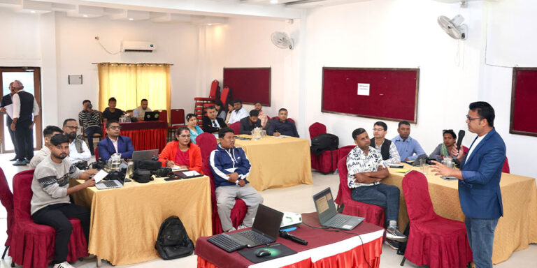 The current image has no alternative text. The file name is: photo-talim.jpg