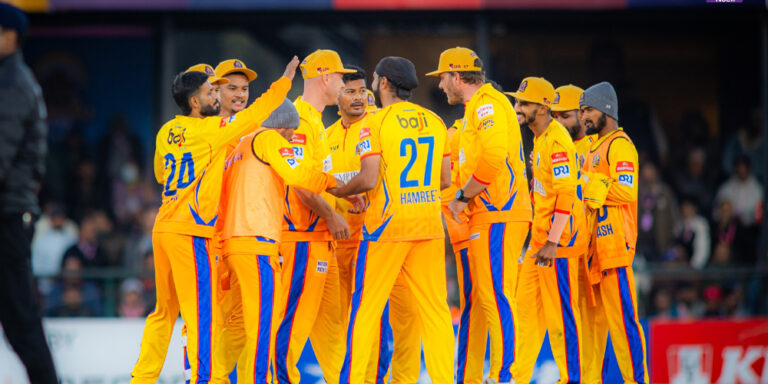 The current image has no alternative text. The file name is: roal.jpg