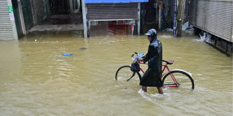 The current image has no alternative text. The file name is: srilanka-flood.jpg